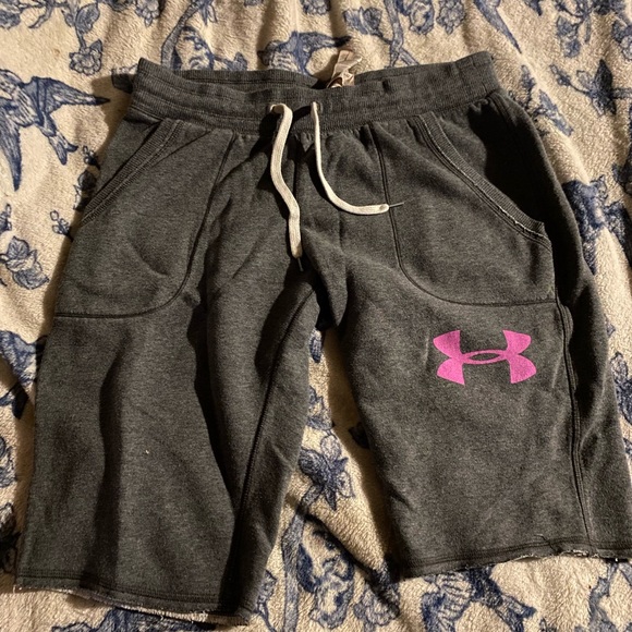 Under armor shorts size small - Picture 2 of 2